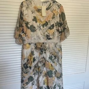 Hope & Ivy Floral dress